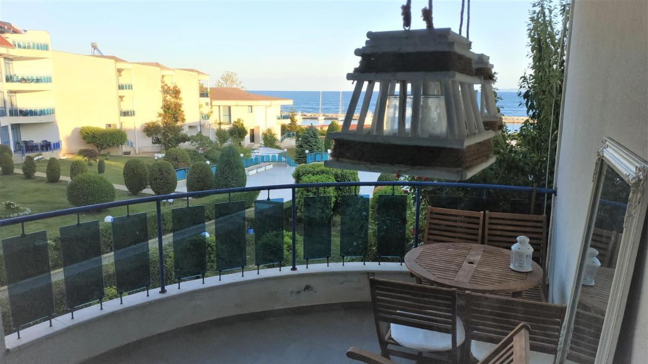Baratero Vlas Marina Apartment Свети-Влас Экстерьер фото