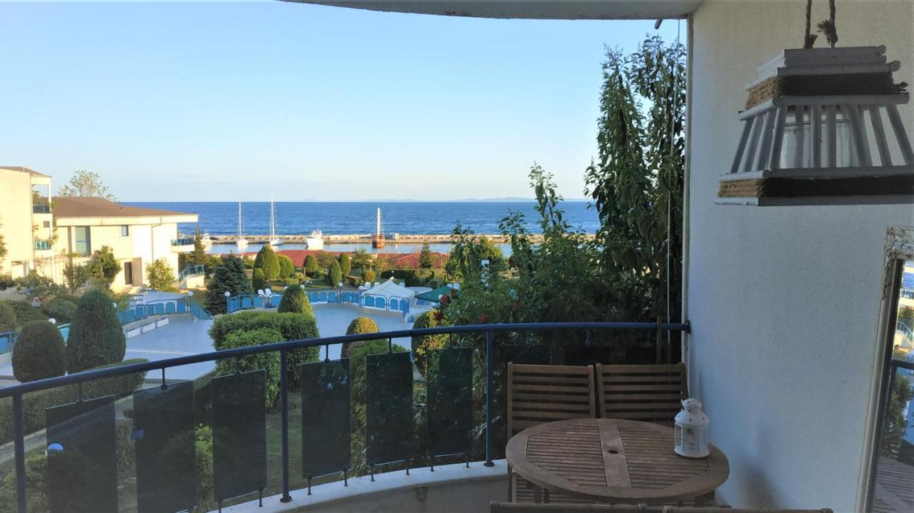 Baratero Vlas Marina Apartment Свети-Влас Экстерьер фото