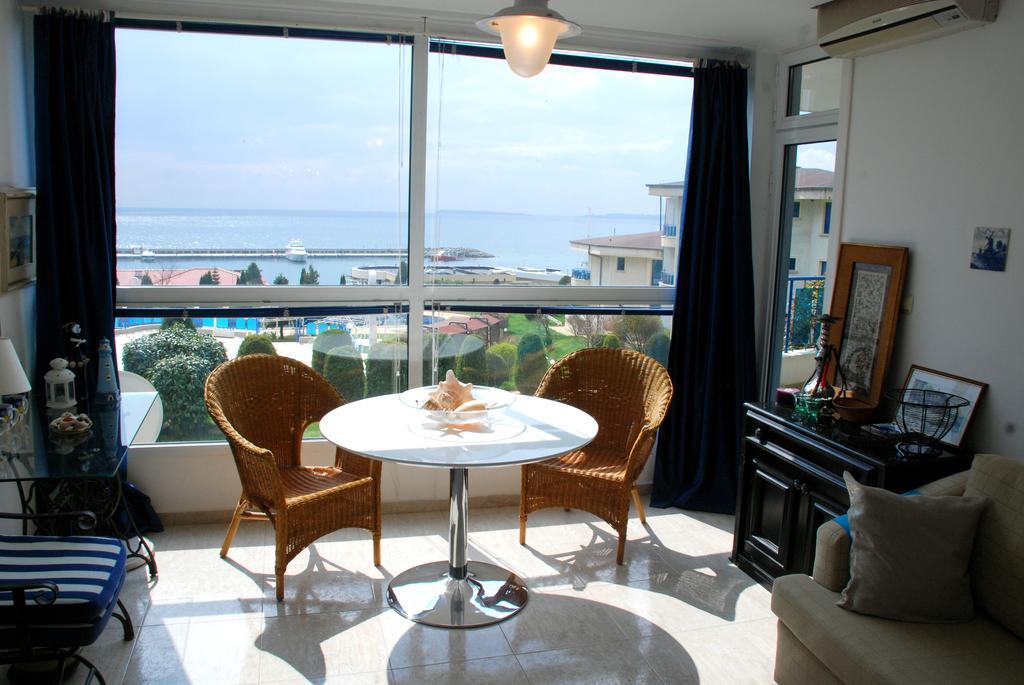 Baratero Vlas Marina Apartment Свети-Влас Экстерьер фото