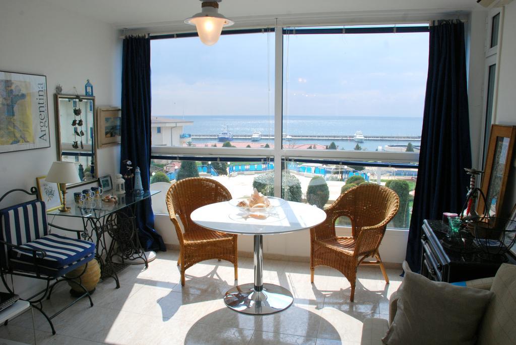 Baratero Vlas Marina Apartment Свети-Влас Экстерьер фото