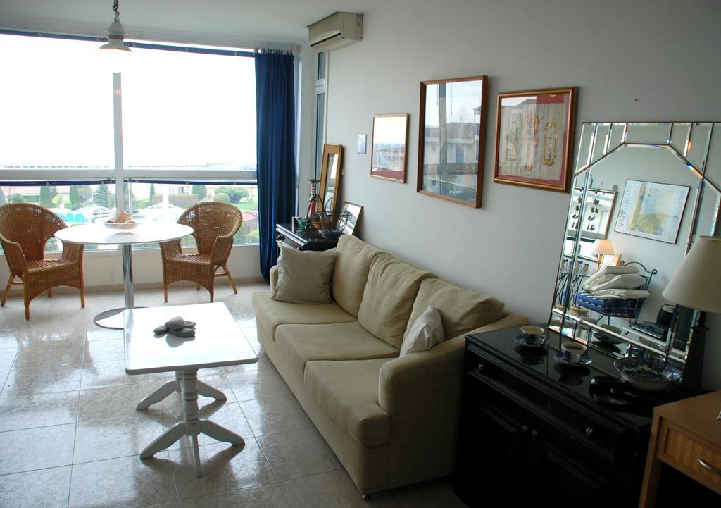Baratero Vlas Marina Apartment Свети-Влас Экстерьер фото